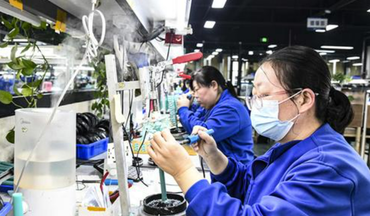 河南首批加工貿(mào)易銀飾品成功“出?！?></a></div><!-- img end -->	<div   id=