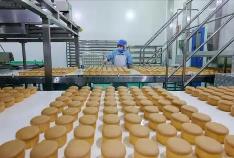 我國焙烤食品糖制品行業(yè)企業(yè)運營壓力普遍加大 糕點面包行業(yè)營收在細分行業(yè)中處于領先