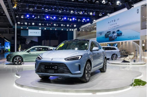 “有里有面”，國產(chǎn)品牌新能源汽車加速崛起