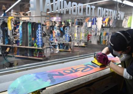 冰雪“熱”帶來新風口 為冰雪裝備發(fā)展帶來新契機