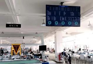 東北小城如何成為世界泳裝之都？