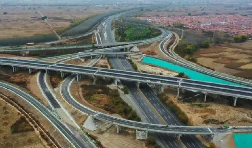 再也不用繞行了！京新至京藏高速公路聯(lián)絡(luò)線建成通車(chē)