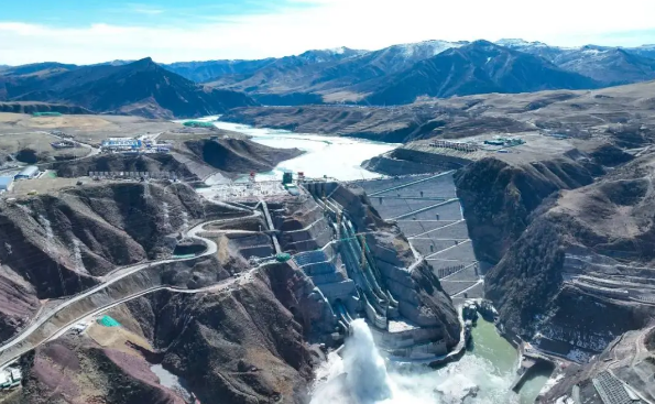 黃河流域海拔最高水電站建成 青?，敔枔跛娬救繖C組并網(wǎng)發(fā)電