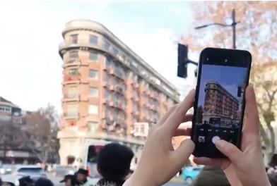 免簽政策點燃入境游熱潮 “周末游上?！背身n國年輕人度假新時尚