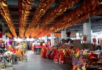 節(jié)前消費(fèi)“熱”彰顯經(jīng)濟(jì)韌性 產(chǎn)銷兩旺織就活力圖景