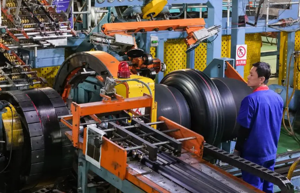 多項數(shù)據(jù)向好 政策為民企疏堵點穩(wěn)預期