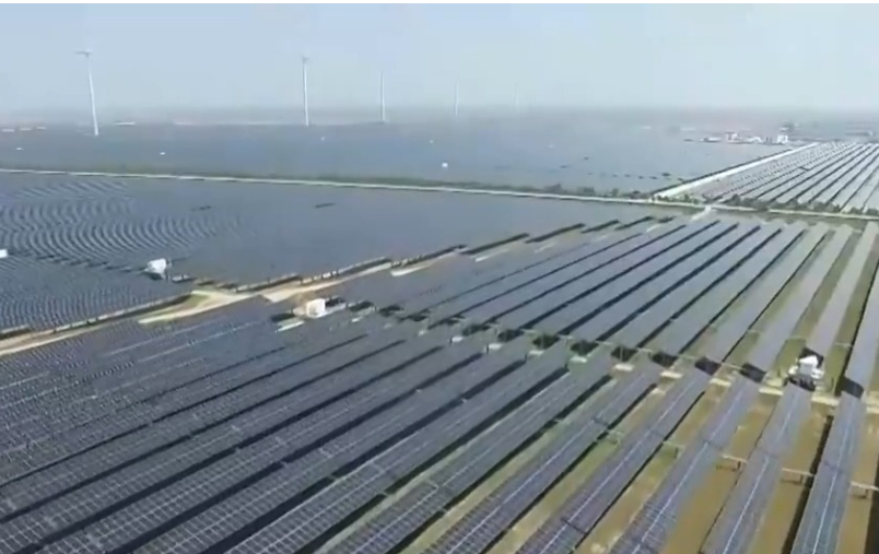 我國最大灘涂光儲電站投產發(fā)電