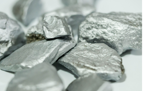 我國(guó)鋰儲(chǔ)量何以“井噴”、影響幾何？