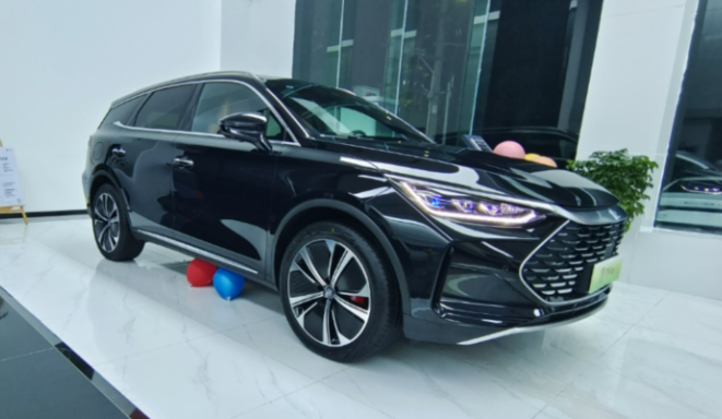 比亞迪漢唐“L版”全新設(shè)計展示“中國范”