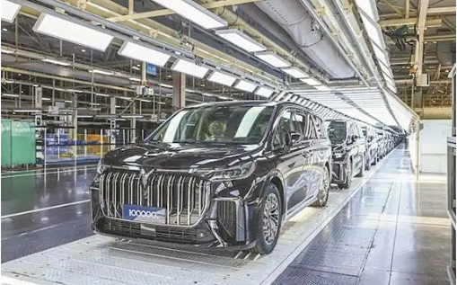 綠色引擎激活創(chuàng)新發(fā)展動能 嵐圖汽車為何能成為新質(zhì)生產(chǎn)力代表？