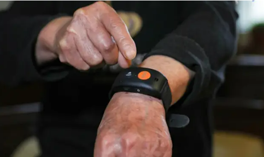 養(yǎng)老變“享老”適老化產(chǎn)品引領(lǐng)“銀發(fā)族”消費(fèi)升級