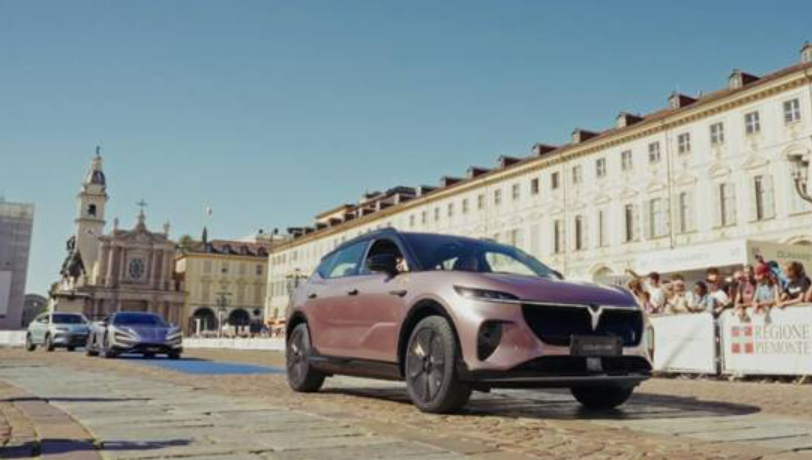 首批嵐圖知音海外啟航2025發(fā)運(yùn)歐洲開啟全球化新篇章