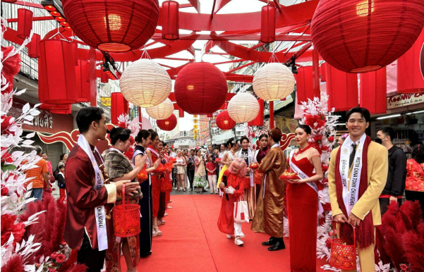 過(guò)中國(guó)年 覽世界景--春節(jié)假期出境游火爆收官