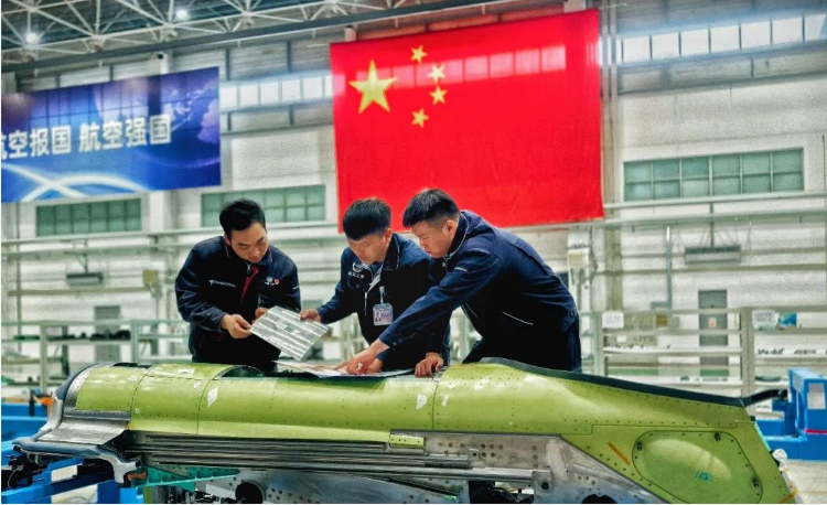 航空工業(yè)集團(tuán)用責(zé)任與擔(dān)當(dāng)書(shū)寫(xiě)“敬業(yè)?！?></a></div><!-- img end -->	<div   id=