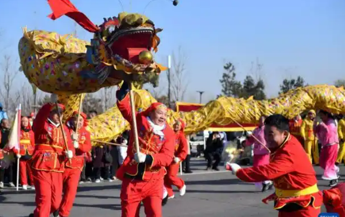 火龍騰躍 煙花璀璨 多彩民俗喜迎元宵佳節(jié)