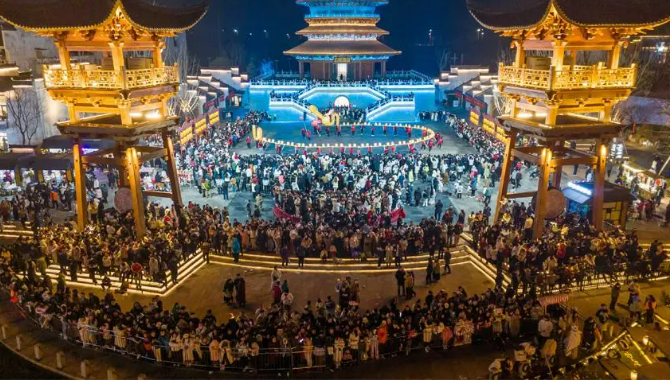 “奔縣游”帶火寶藏小城