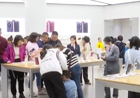 供需協(xié)同發(fā)力、補(bǔ)貼加力擴(kuò)圍 消費(fèi)市場“辭舊迎新”持續(xù)熱潮涌動(dòng)