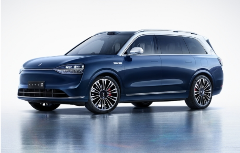 問(wèn)界再度奪得周榜銷冠 賽力斯筑牢豪華品牌基石