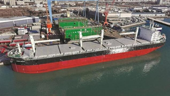 國(guó)內(nèi)首艘建造全過程零碳排放船舶交付