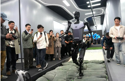 加強創(chuàng)新研發(fā)與知識產(chǎn)權(quán)保護，機器人產(chǎn)業(yè)向“新”而行