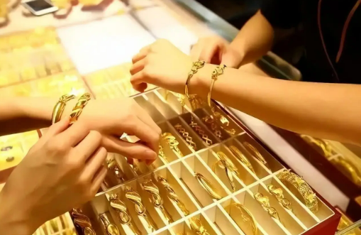 高金價下 黃金消費(fèi)市場冷熱交織