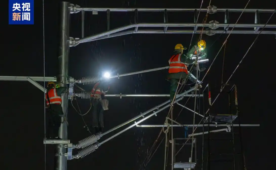 渝廈高鐵重慶段成功接入國(guó)家“八縱八橫”鐵路網(wǎng)