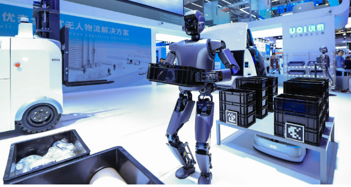 智能“進化”：機器人產(chǎn)業(yè)蓄勢待發(fā)