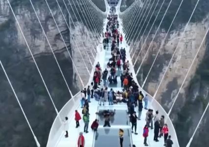 花樣文旅“圈粉”引客來 “追花游”點(diǎn)亮旅游市場(chǎng)“多彩”引擎