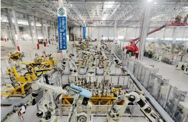 加快推進“人工智能+中小企業(yè)” 貫通實數融合“最后一公里”