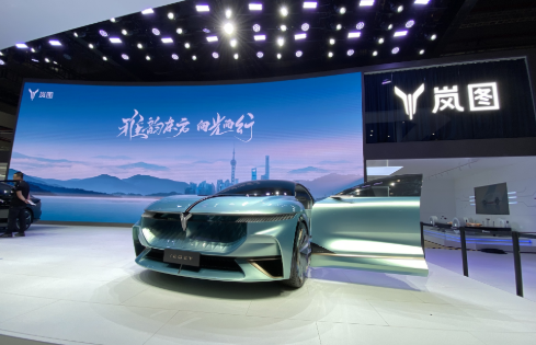 嵐圖汽車蟬聯(lián)中國汽車質量網(wǎng)中國汽車品牌質量排行榜榜首