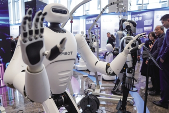 人形機器人加速“擬人化” 商用前景可期