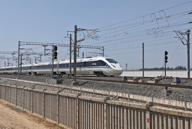 空鐵聯(lián)運開啟“零換乘”新時代 蘭州中川機場環(huán)線鐵路投運