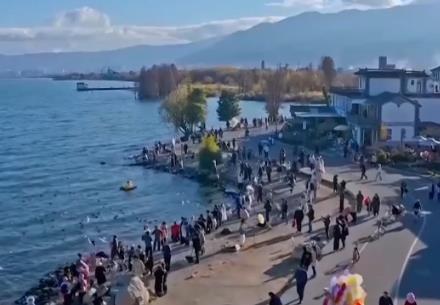 銀發(fā)經(jīng)濟活力迸發(fā) 以多元新場景服務(wù)“新市民”開辟更多增量市場