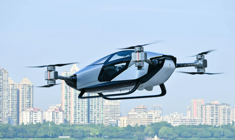 目前仍受到基礎(chǔ)設(shè)施等多方面制約 低空旅游如何“起飛”？