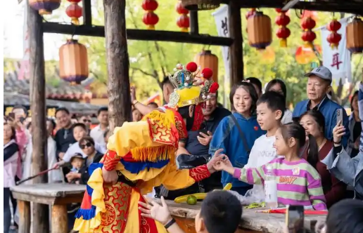 市面顯活力 文旅春意濃——2025年清明假期盤(pán)點(diǎn)