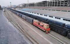 內(nèi)蒙古開行首趟鐵海聯(lián)運(yùn)“一單制”運(yùn)輸專列
