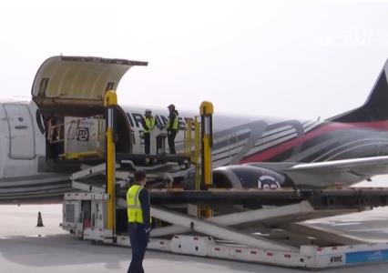 快遞點(diǎn)進(jìn)村、定制化服務(wù)、無(wú)人機(jī)助力 農(nóng)特產(chǎn)品搭上“物流快車(chē)”觸網(wǎng)生“金”