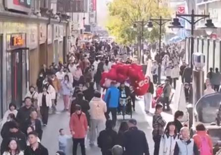 內(nèi)需為基 外拓為翼 消費(fèi)零售行業(yè)拓展增長(zhǎng)新空間