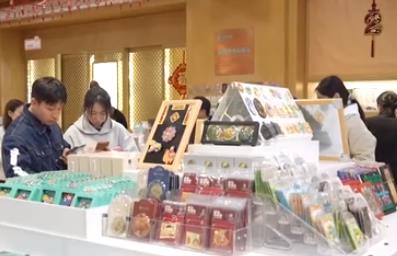 以“文”塑旅！生活服務(wù)消費(fèi)熱度飆升 文創(chuàng)與文化體驗(yàn)激發(fā)消費(fèi)新活力