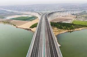 河南：織密跨黃交通網(wǎng) 鋪就高質(zhì)量發(fā)展快車道