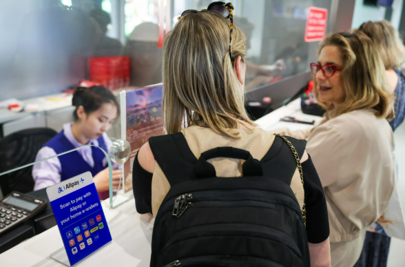 讓“蛋糕”越做越大——發(fā)展入境消費一線觀察