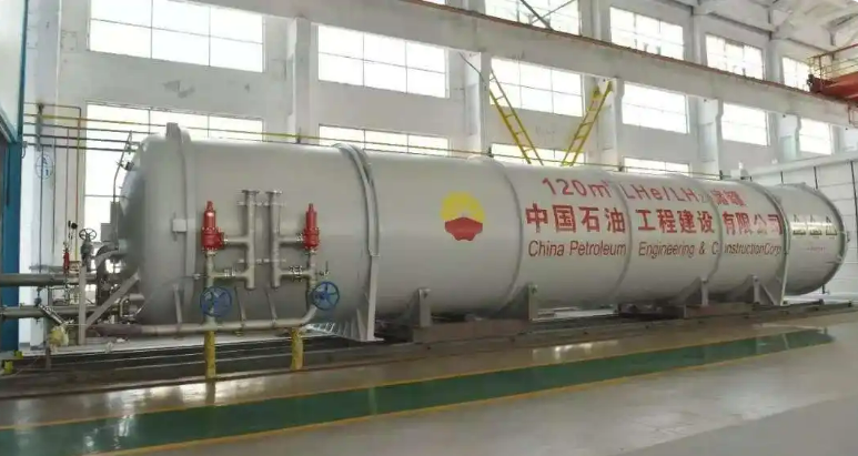 首套！國(guó)內(nèi)首套120立方米超低溫儲(chǔ)罐科技成果通過(guò)鑒定