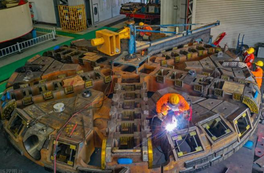 閑置盾構機再制造，造出產業(yè)新“藍?！?></a></div><!-- img end -->	<div   id=