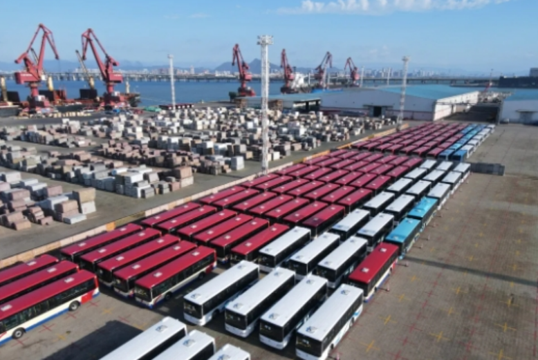 向“新”而行 福建金龍以新質(zhì)生產(chǎn)力領跑全球客車革新賽道