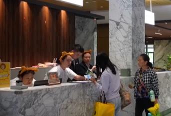 “動(dòng)物園+”延長(zhǎng)產(chǎn)業(yè)鏈撬動(dòng)消費(fèi)新活力 花式攬客、限定美景“破圈”圈粉