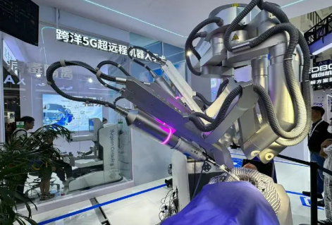 全球首個5G遠程手術(shù)機器人問世 協(xié)同創(chuàng)新成就高端醫(yī)療器械“中國智造”