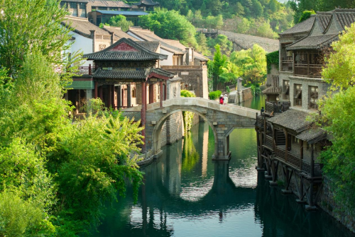 雙軌敘事賦能代際共鳴，古北水鎮(zhèn)雙節(jié)同慶再譜文旅新篇