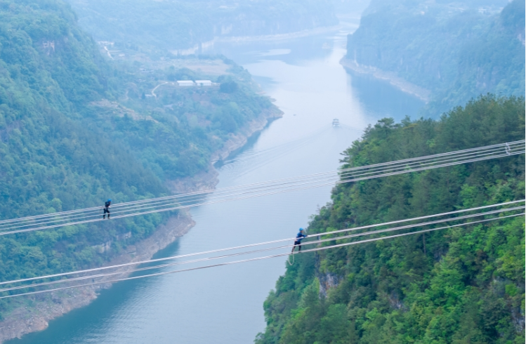 國家電網(wǎng)積極擴(kuò)大有效投資 加快重大項目建設(shè)