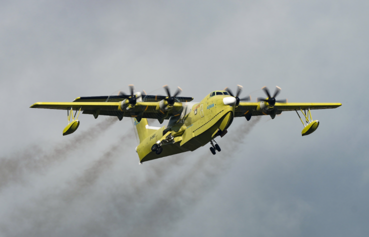 AG600“鯤龍”批生產(chǎn)首架機完成生產(chǎn)試飛
