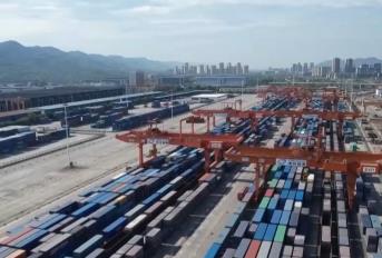 12.99億噸，增長3.6%！鐵路運輸動力澎湃 經(jīng)濟平穩(wěn)運行支撐更穩(wěn)